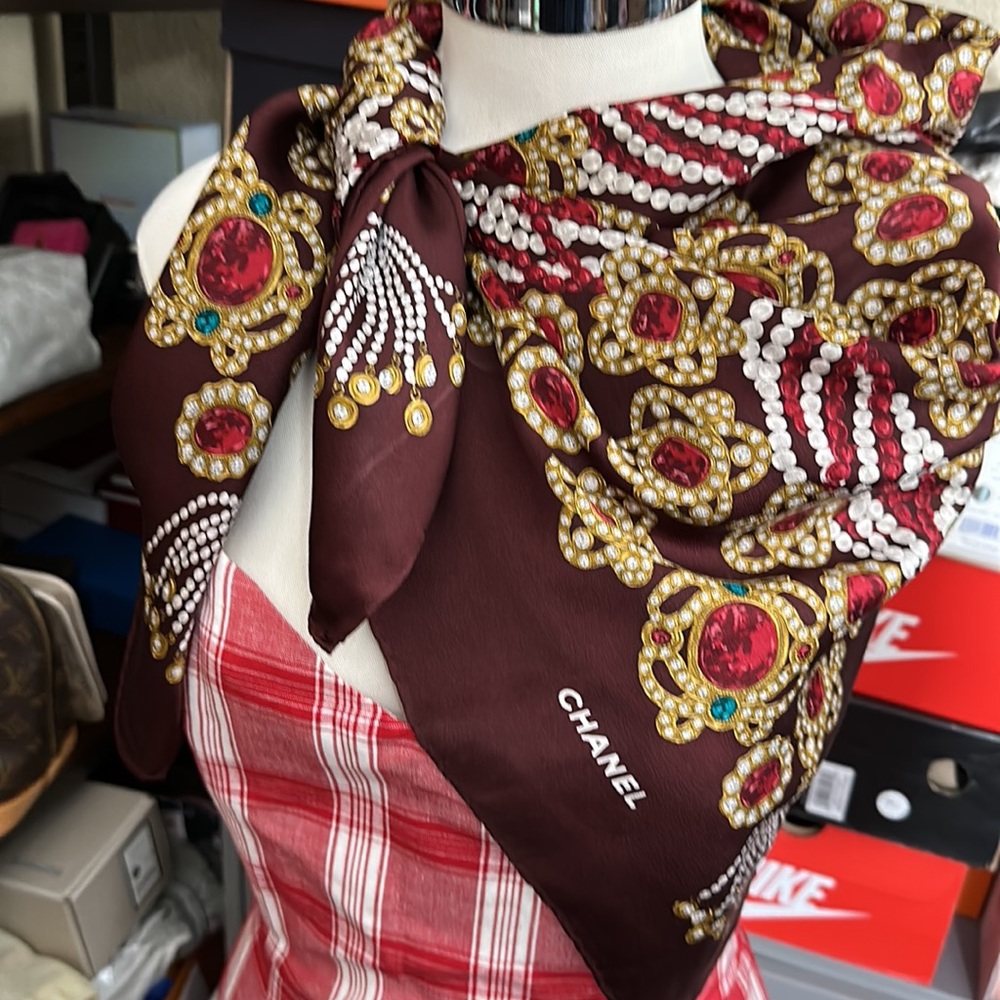 CHANEL SCARF HUGE SIZE